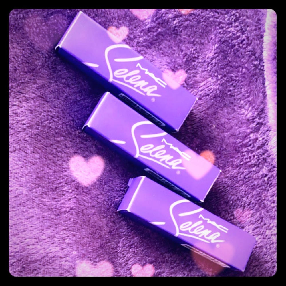 SELENA LIPSTICKS Limited addition